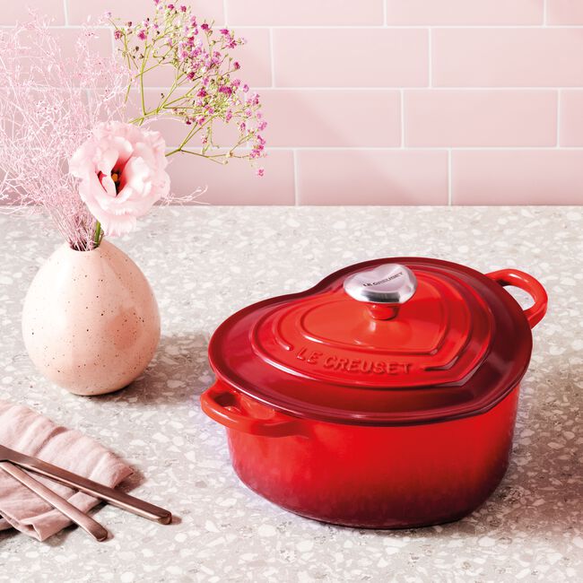 Cast Iron Heart Deep Casserole with Stainless Steel Heart Knob